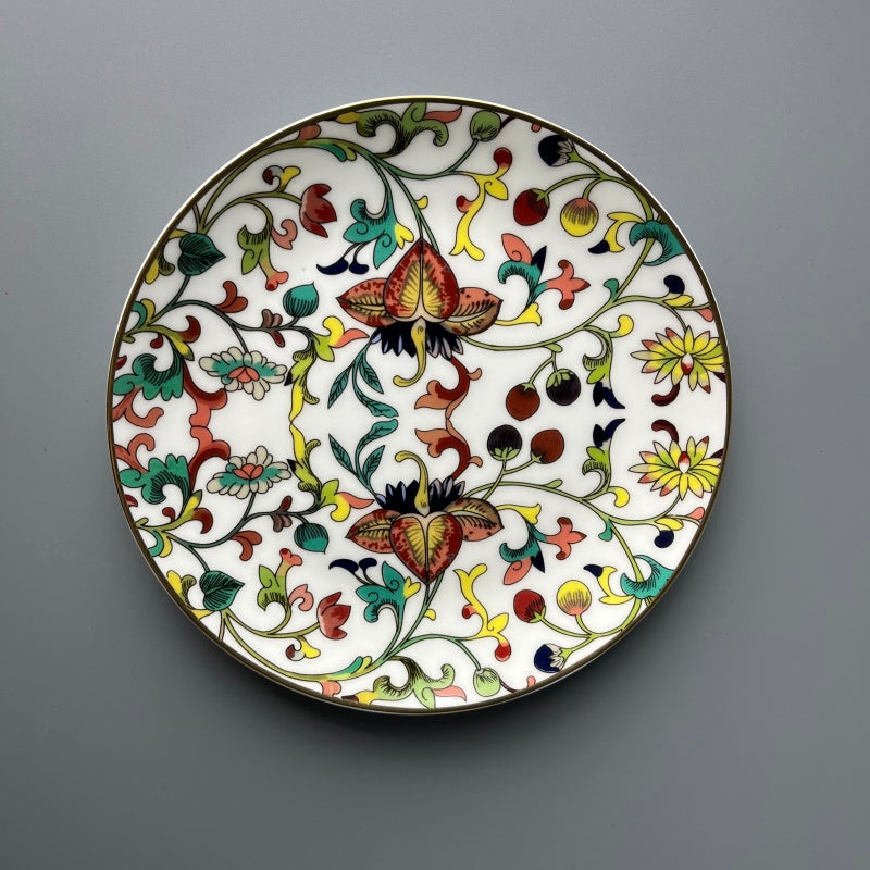Bone china plates of East Meet West Dutch Delftware & Chinese doucai entwined lotus patterns